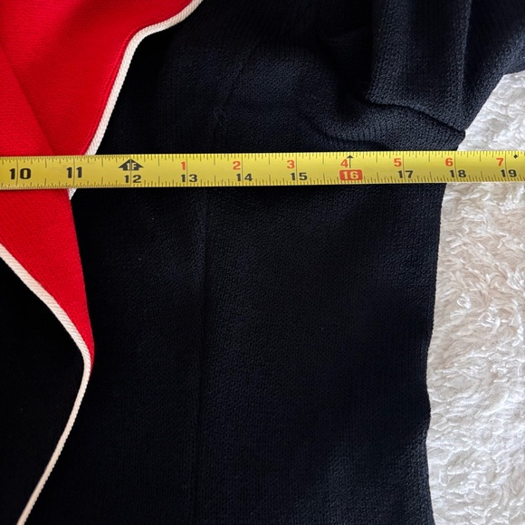 St. John Collection Black and Red Knit Jacket w Gold Buttons Sz 8 (runs big) EUC - Picture 9 of 13